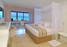Grand Oasis Sens